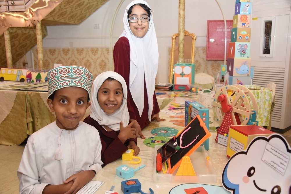 مشاريع طلابية في مختلف المجالات 2