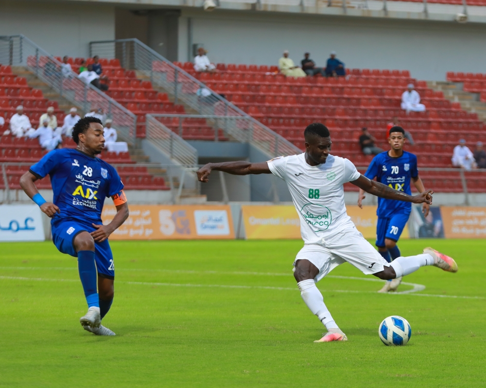 من لقاءات النصر بدوري عمانتل 