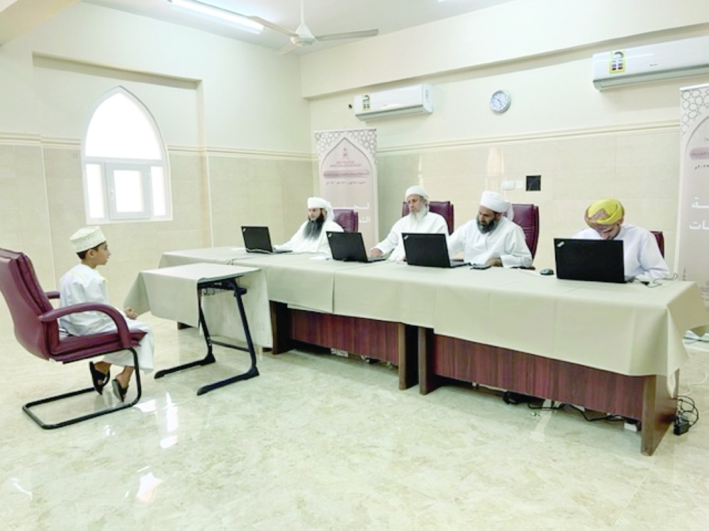 لجنة التصفيات تقييم المشاركين