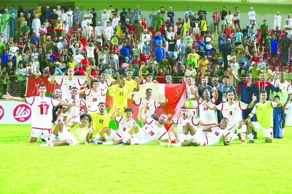 فرحة لاعبي المنتخب الوطني بالتأهل