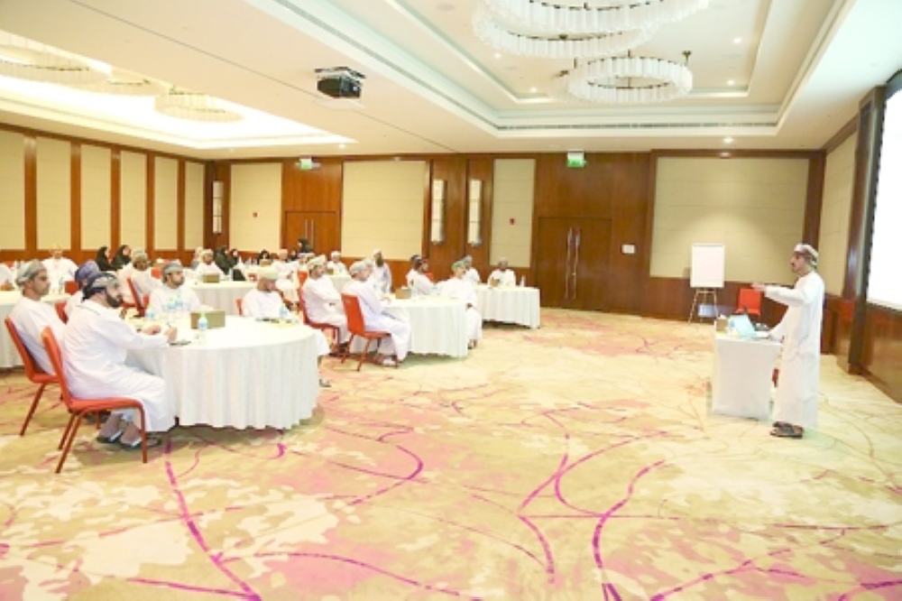 المشاركون في المحاضرات العلمية