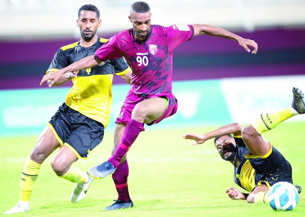 من مباريات السويق بدوري عمانتل