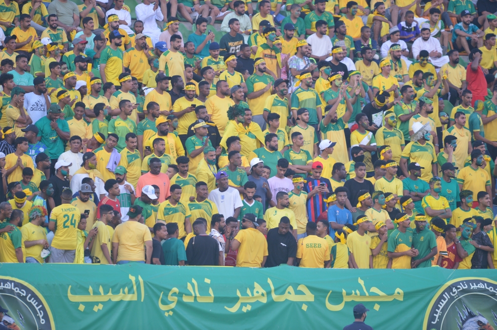 الجماهير الغفيرة آزرت الفريق في اللقاء