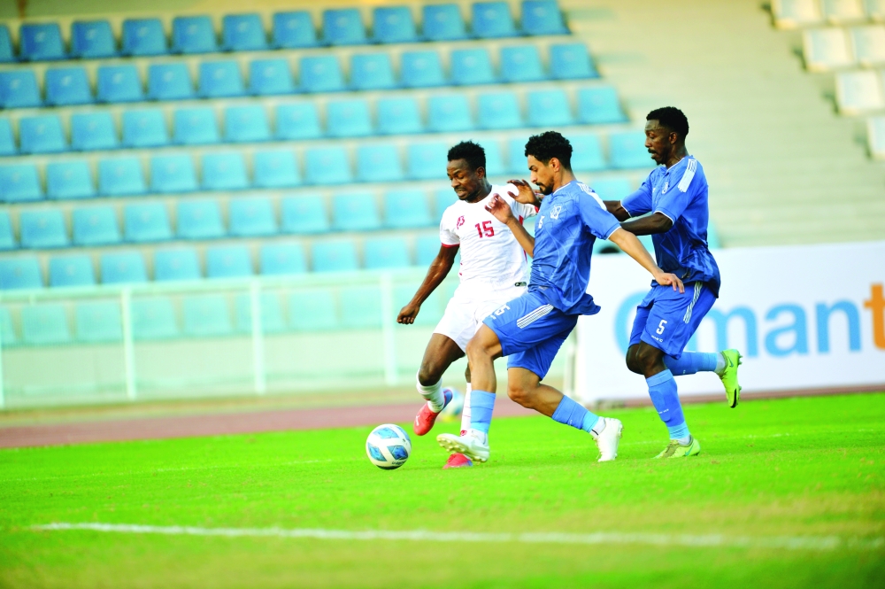من لقاءات نادي صور في الدوري