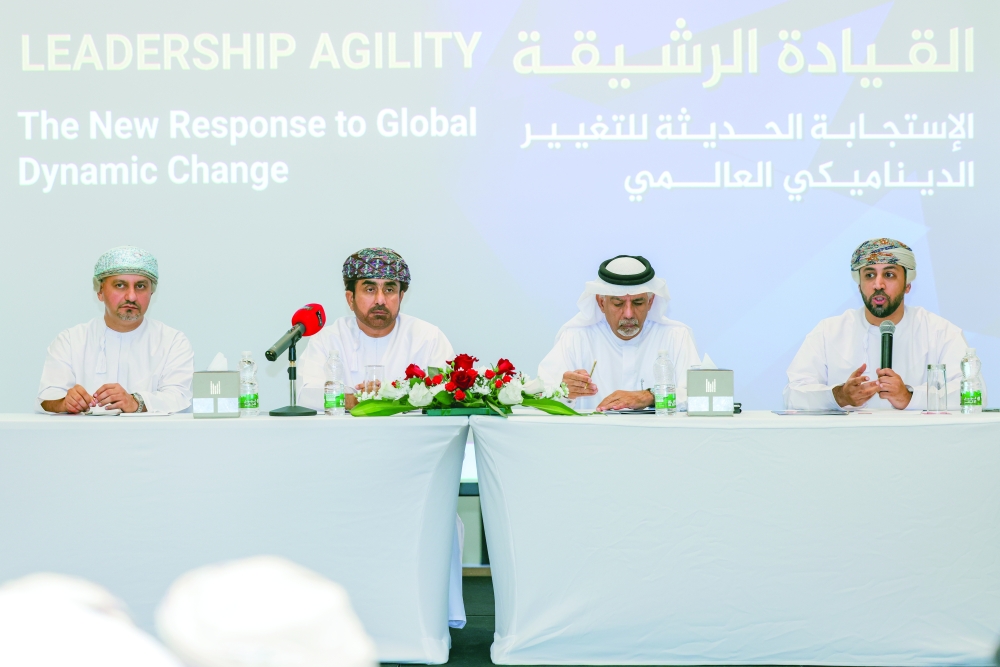 مناقشة مستجدات المؤتمر السنوي للقيادة