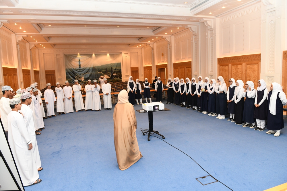 تثقيف الطلبة في الوعي الذاتي وتعريفه وفوائده           تصوير -هدى البحرية