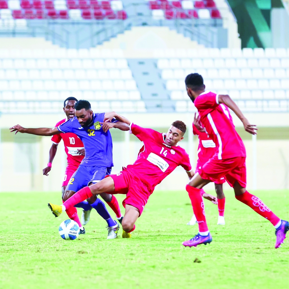 إثارة كبيرة في لقاء ظفار والسويق 