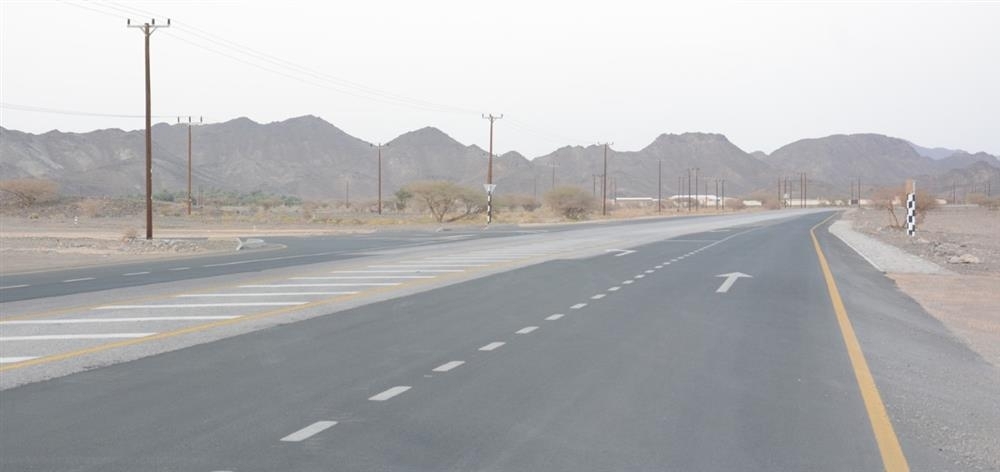 8 اتفاقيات بمشاريع الطرق والإنارة