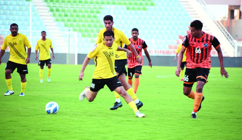 تألق كبير للفريق الكروي بنادي الشباب في دوري الدرجة الأولى