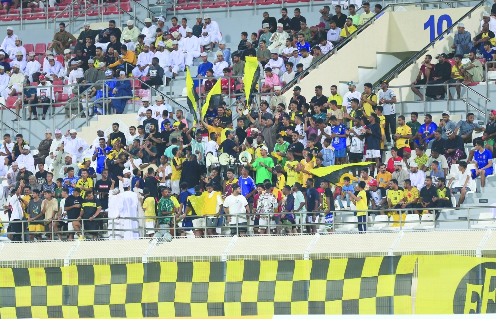 جماهير السويق آزرت فريقها في اللقاء