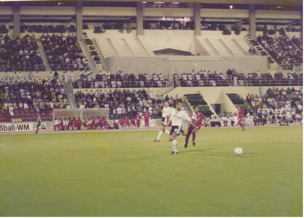 من لقاء منتخبنا الوطني الأول لكرة القدم ونظيره منتخب ألمانيا عام 1998 بمسقط