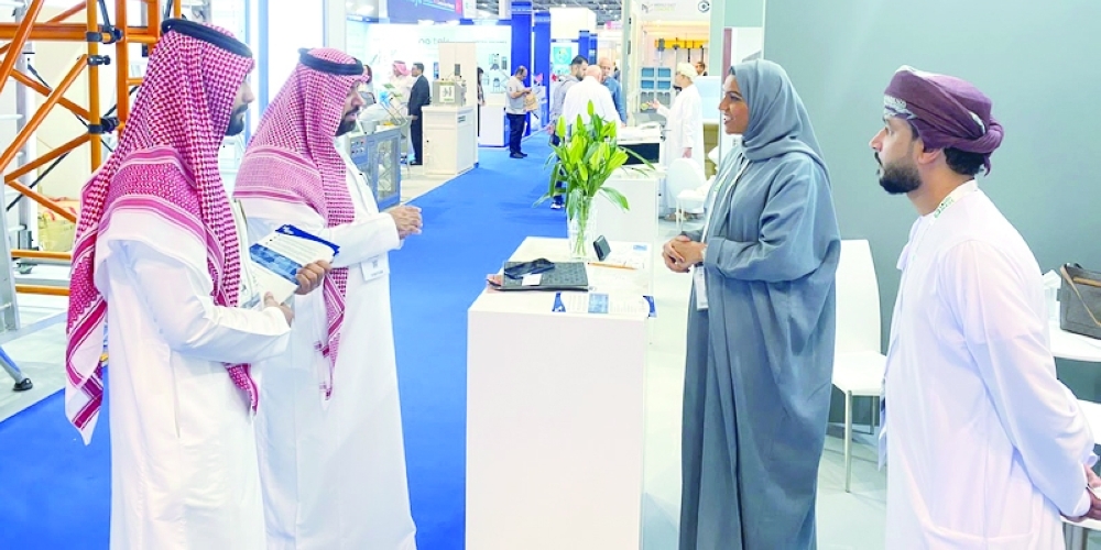 تشارك بعدد من الشركات العُمانية المتخصصة
