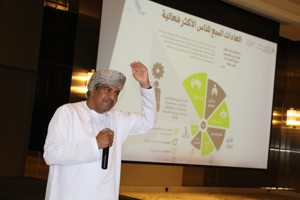 مناقشة التحديات المتعلقة بسير الأعمال وإدارة المشاريع