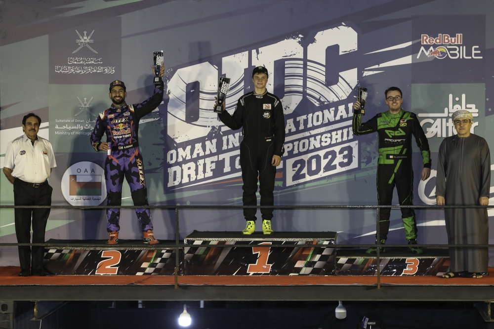 الفائزون بالجولة الأولى في بطولة عُمان الدولية للانجراف