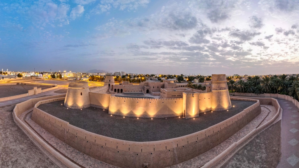 محافظة البريمي تحتضن العديد من المقومات التراثية والسياحية الجاذبة