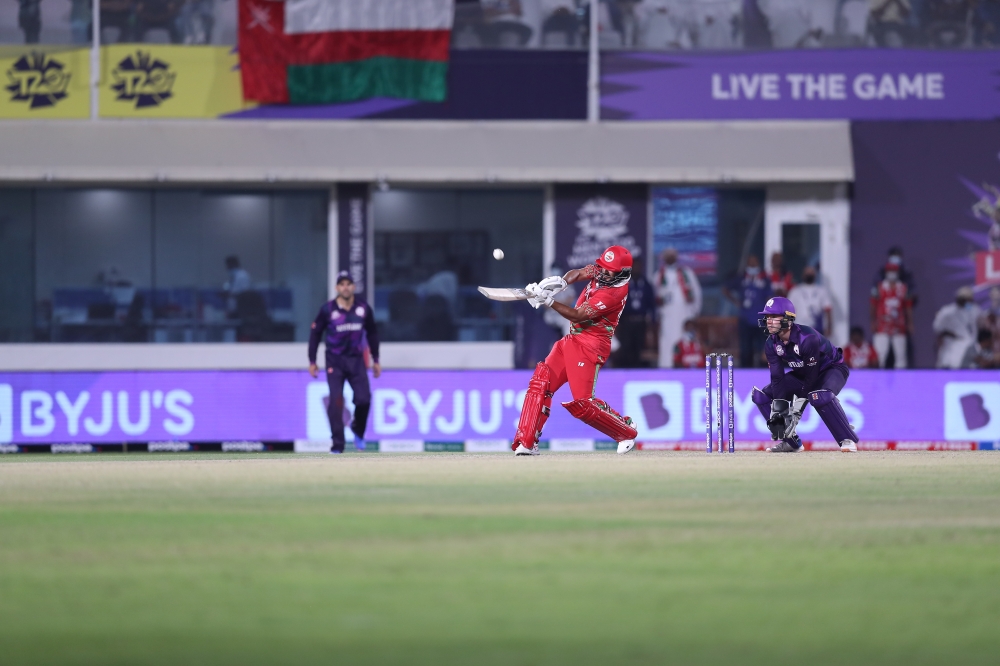 من اللقاءات السابقة لمنتخبنا الوطني في تصفيات كأس العالم للكريكت