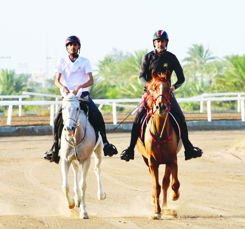 جانب من الحصص التدريبية للفارسين