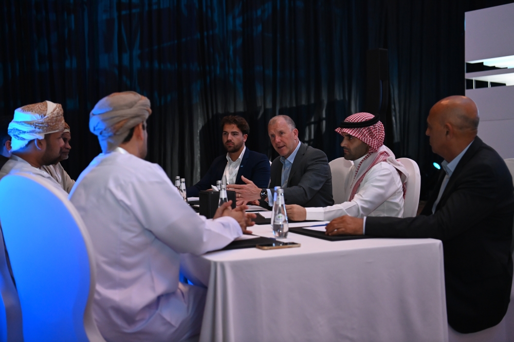 من مشاركة اتحاد الكرة في مشروع التطوير الفني الاستراتيجي للاستفادة من دعم الفيفا