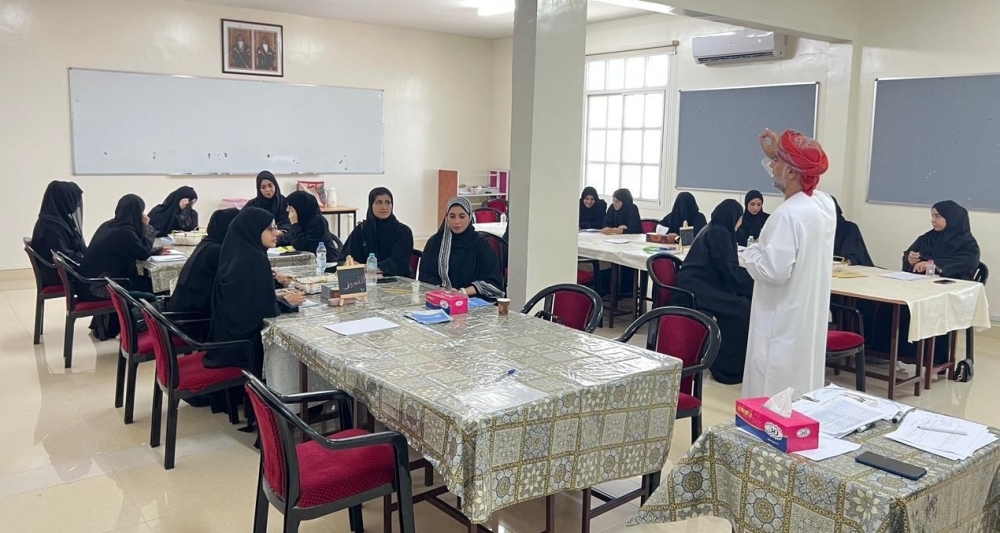 المشاركون في البرنامج التدريبي مهارات التحدث باللغة العربية الفصحى 