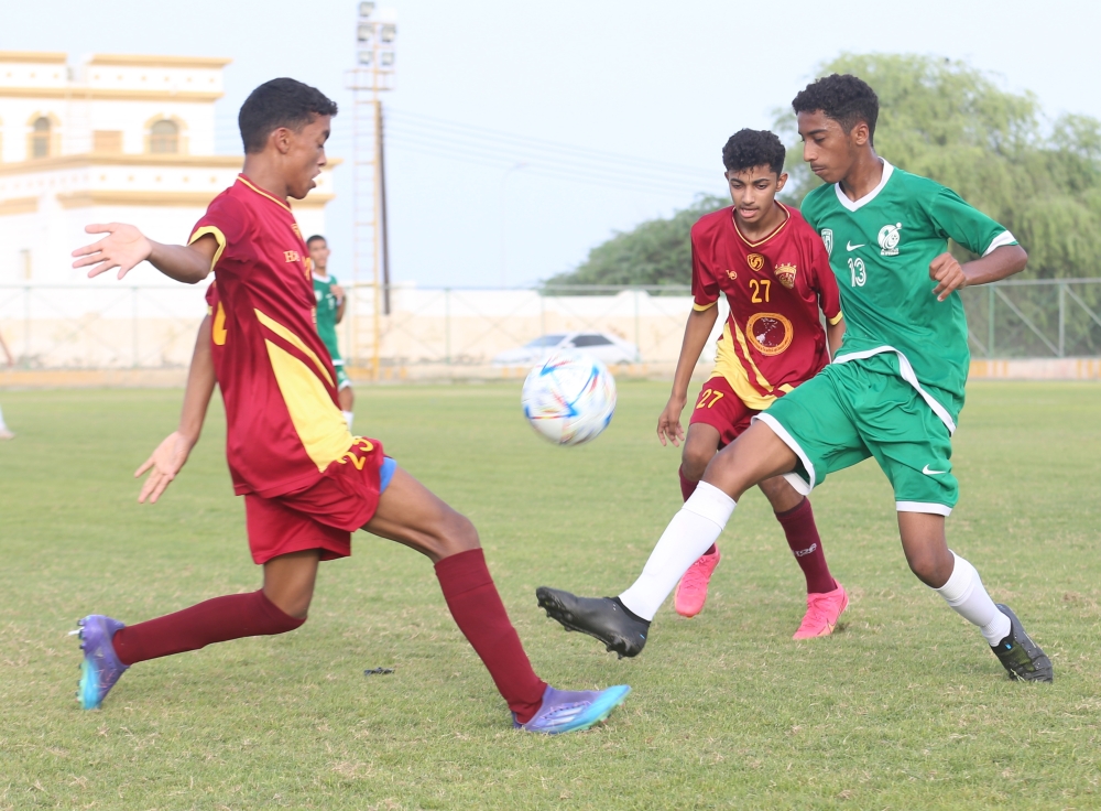 من لقاء مخيليف والاتحاد بدوري الناشئين 