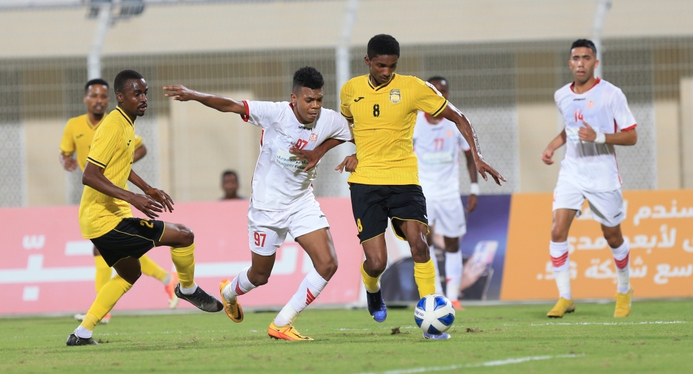 من لقاءات المسابقات الكروية الموسم الماضي