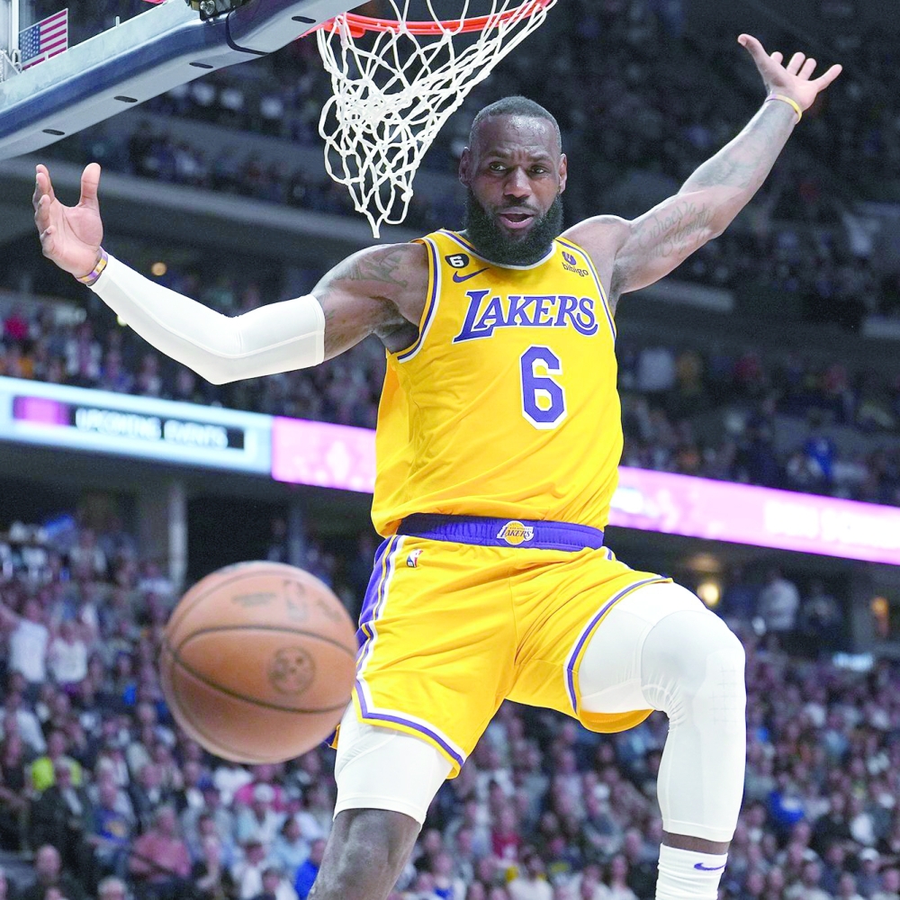 ليبرون جيمس   