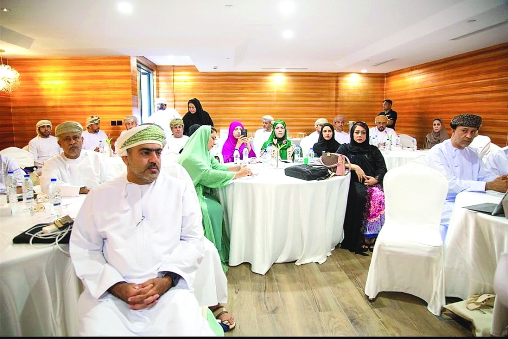 المشاركون في الملتقى