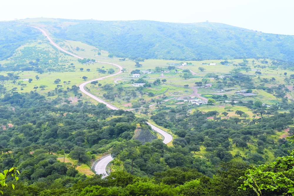 يُمثّل موسم "الصرب" أحد المواسم الاقتصادية المهمة لدى المزارعين والصيادين ومربي الماشية