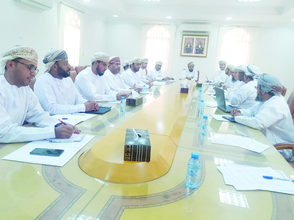 مناقشة تحديات المدارس باستضافة مدير عام تعليمية جنوب الشرقية