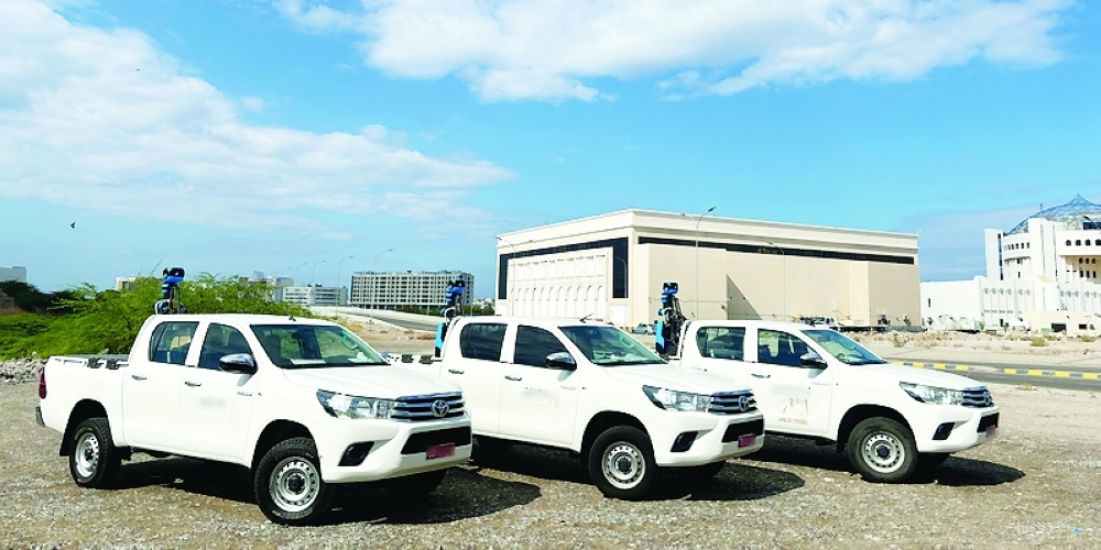 تتميز التجربة بتقديم الصور البانورامية للشوارع والمدن الرئيسة في سلطنة عُمان