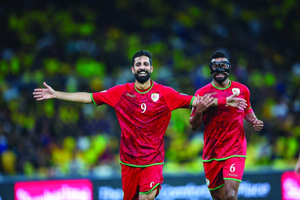 فرحة عمر المالكي بتسجيل الهدف الأول