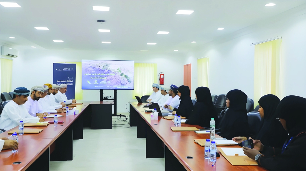 خلال مراسم إطلاق مبادرة "تواصلكم يثري" بعنوان "تواصلكم يثري... شاركنا برأيك وكن جزءا من التطوير" 