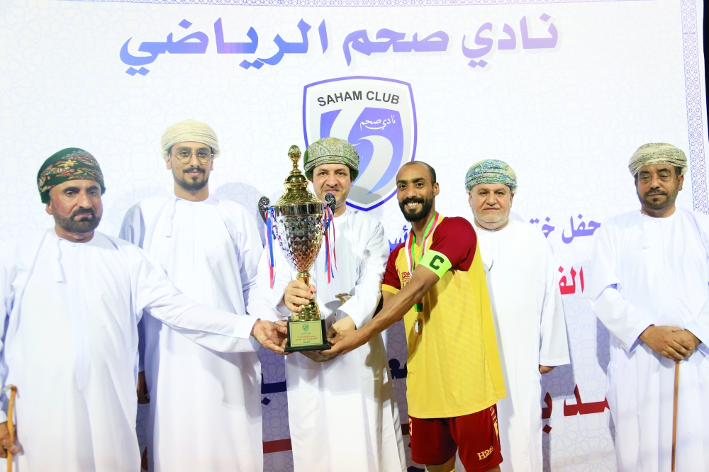 تتويج فريق مخيليف بكأس النادي للفرق الأهلية