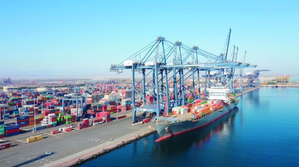 ميناء صحار والمنطقة الحرة 