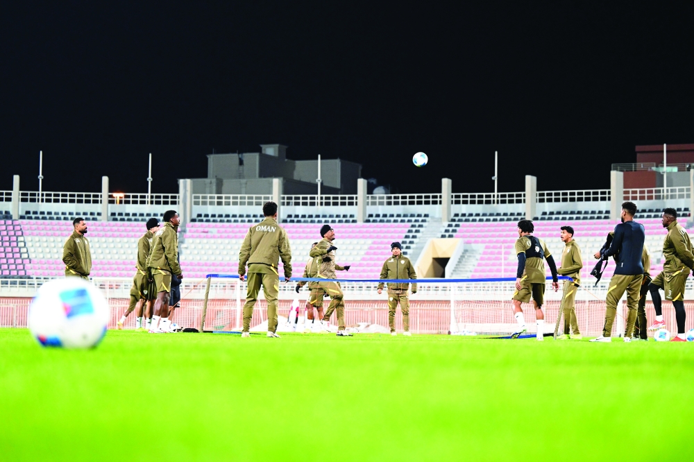 الحصص التدريبية المسائية للمنتخب الوطني الأول