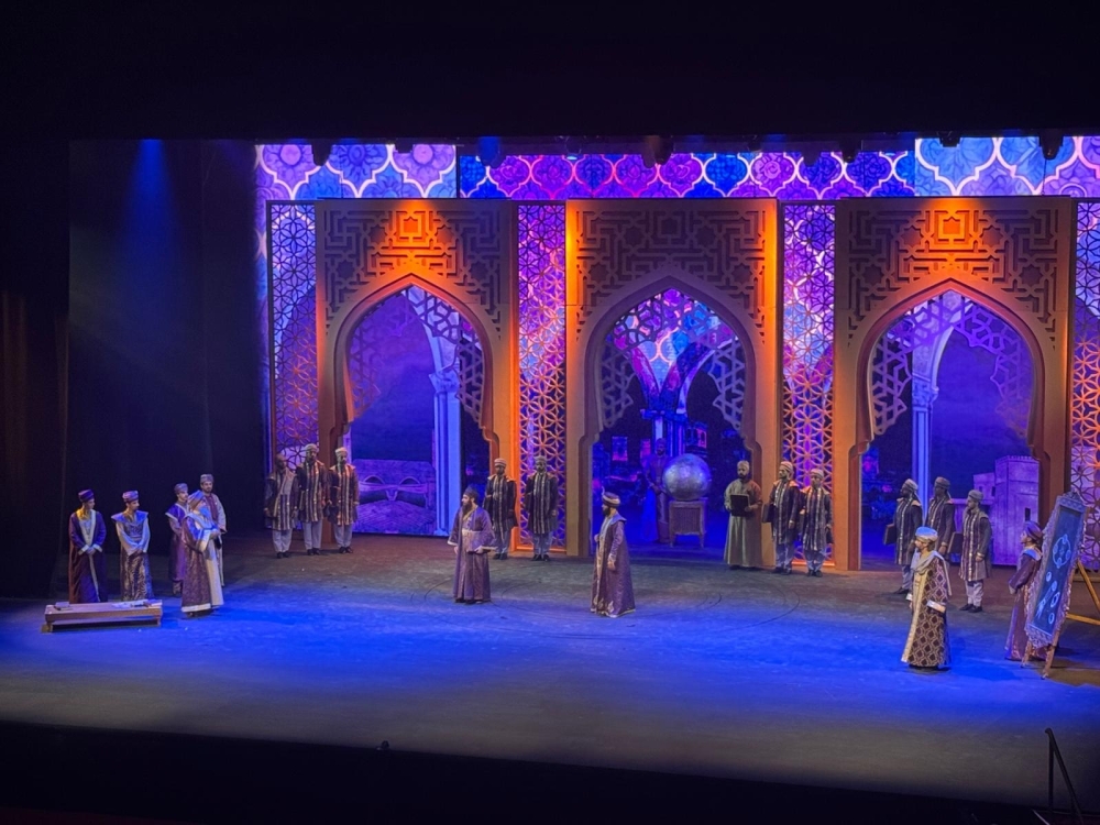 مشهد من مشاهد أبريت "محيط الأرض"