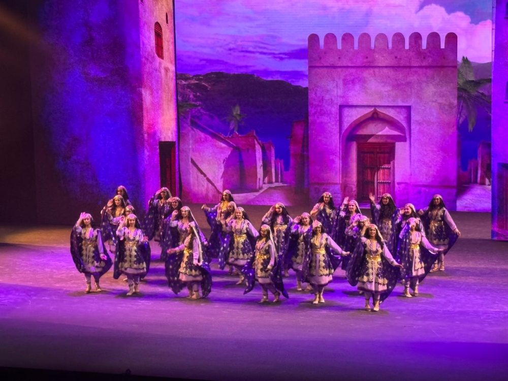 فن عماني كويت احتفل بـ"أهل عمان"