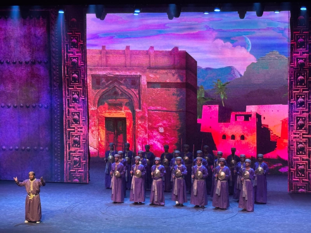 فن العازي الذي أعطى الأبريت بعدا فنيا مثيرا