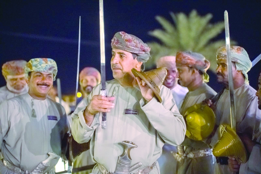 من العروض التراثية المصاحبة للأمسية