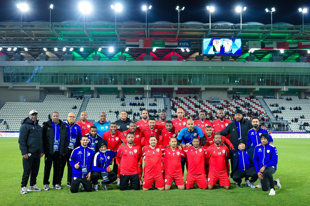 تتويج المنتخب الوطني قدامى اللاعبين