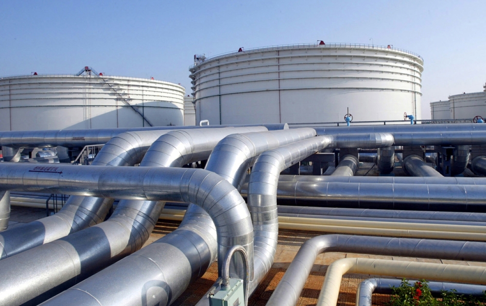 منشآت تخزين النفط التابعة لشركة الصين الوطنية للنفط البحري (CNOOC) في تشانجيانغ، جنوب الصين. "رويترز"