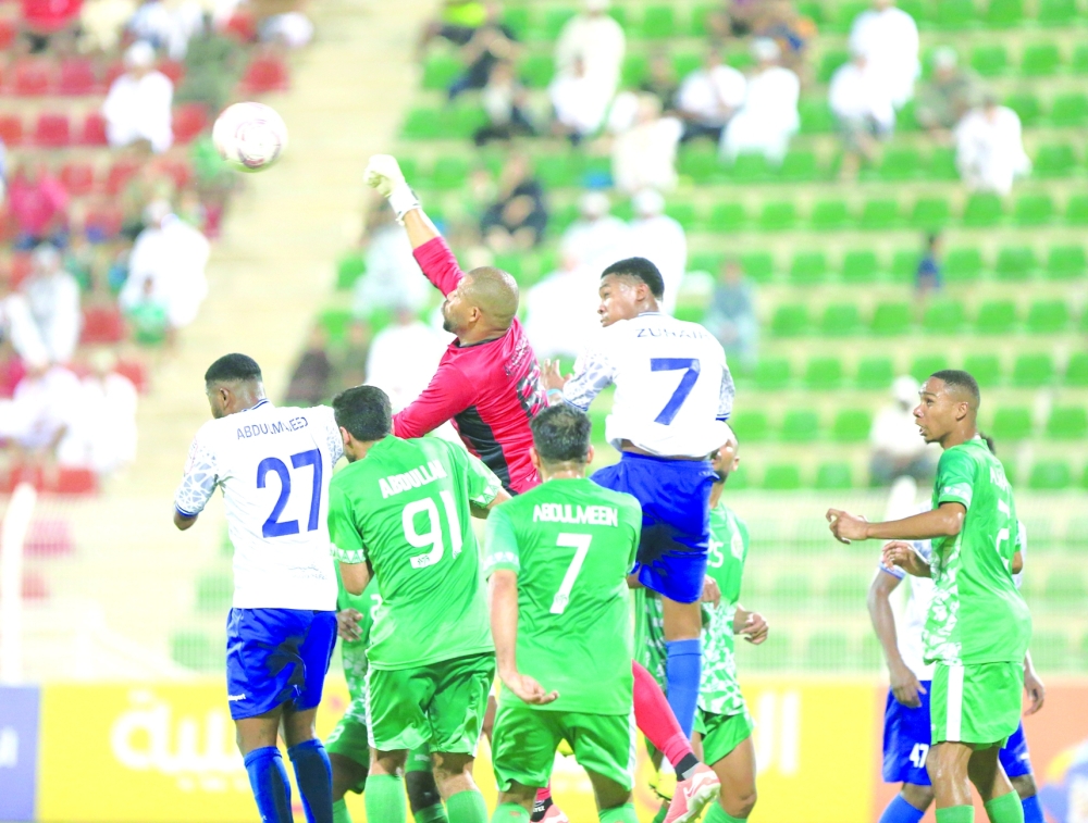 من لقاءات صحار الماضية في دوري عمانتل