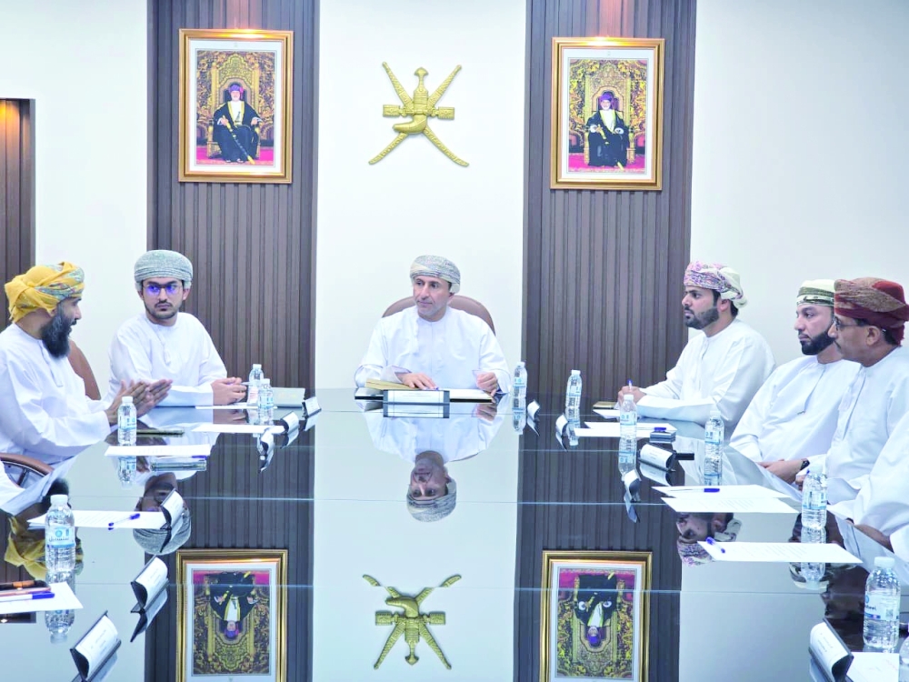 اجتماع لجنة حماية الطفل بمحافظة ظفار