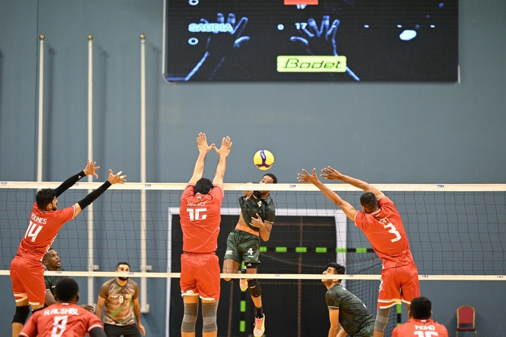 من اللقاءات السابقة للمنتخب الوطني الأول للكرة الطائرة