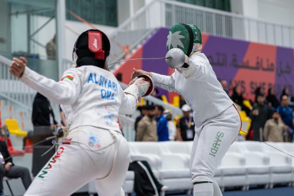 إسراء السيابي أثناء مباراتها مع فوزية الخبري من نادي العُلا السعودي