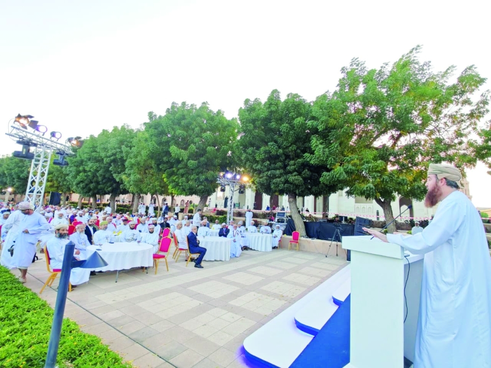 الأمريكي عبدالرحيم مكارثي خلال كلمته في الفعالية